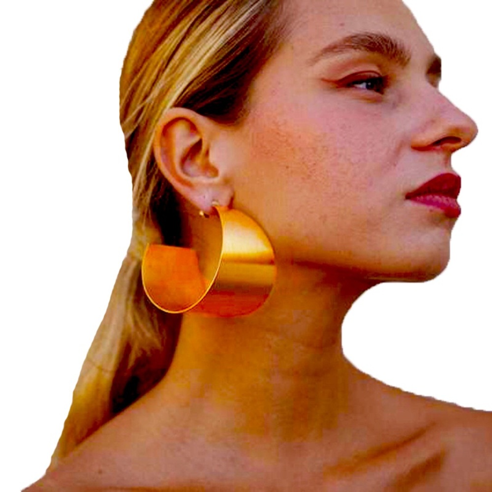 Gold thick hoops - Picture 1 of 2